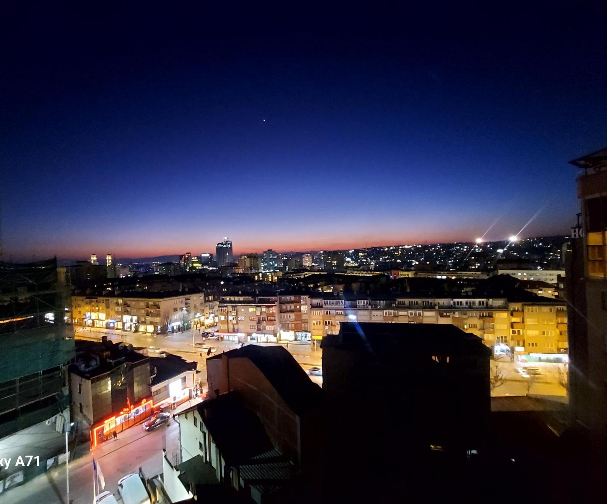 Gorgeous Apartment With City View In The City Center 普里什蒂纳 外观 照片
